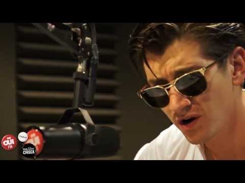 Arctic Monkeys - I Wanna Be Yours - Session Acoustique OÜI FM
