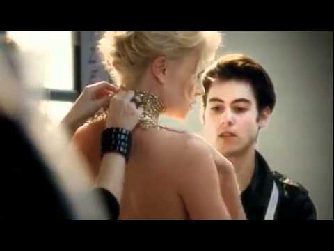 Шарлиз Тэрон в рекламе Dior - J'adore